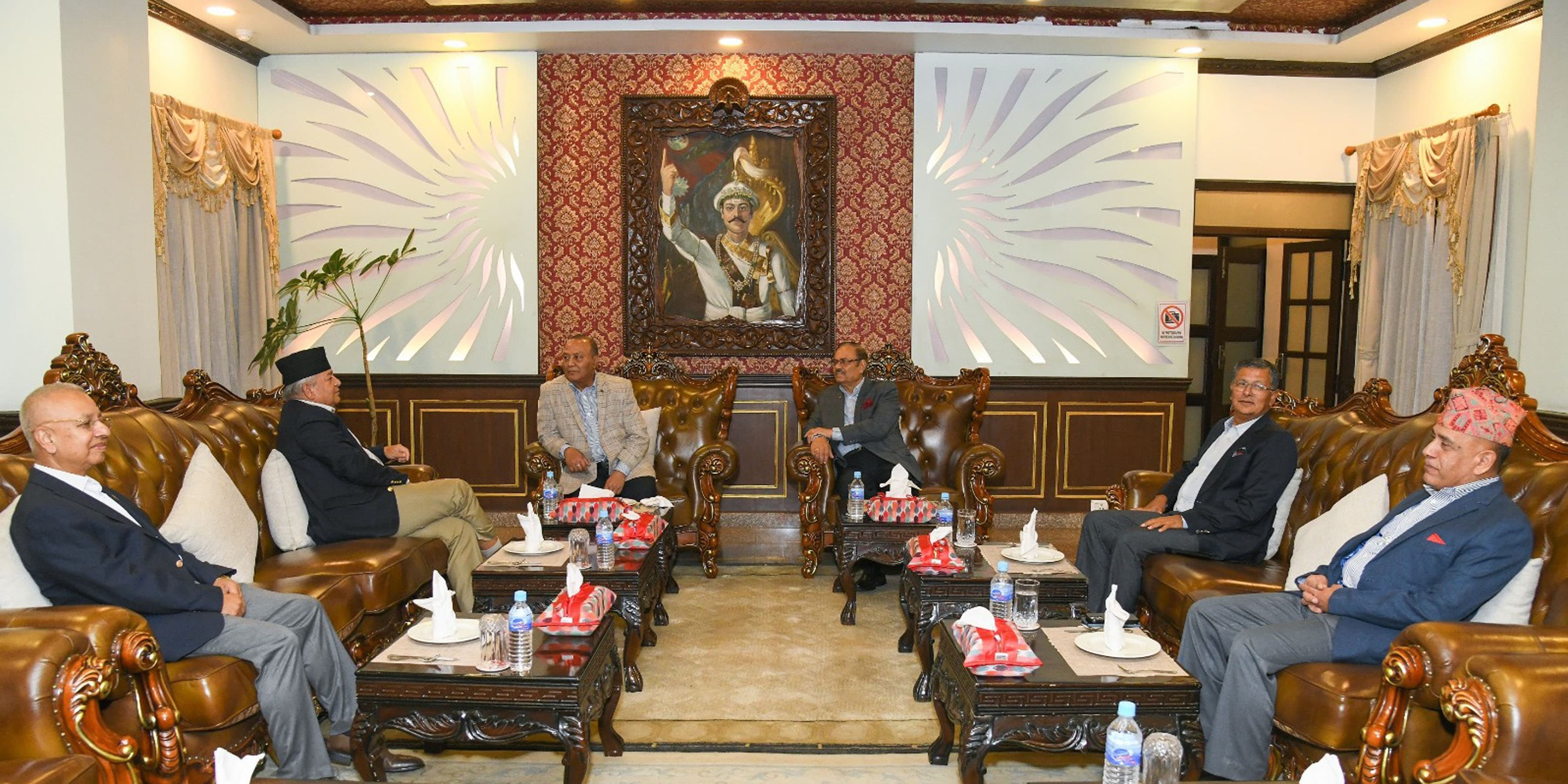 प्रधानसेनापति सिग्देलले गरे पूर्वप्रधान सेनापतिहरूसँग छलफल