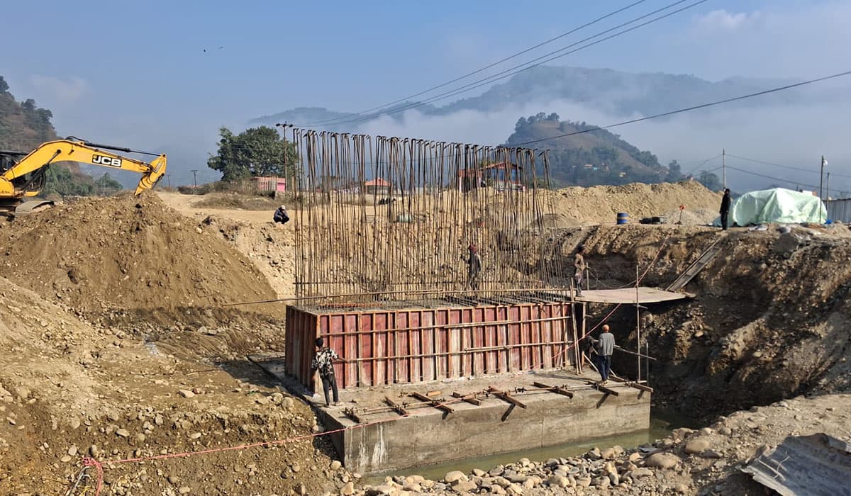 ३०० प्रतिशत म्याद थपिँदा पनि ७८२ आयोजना अधुरै