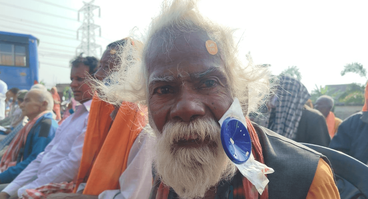 ८५ वर्षमा दृष्टि फर्किँदा दंग छन् सुकराम