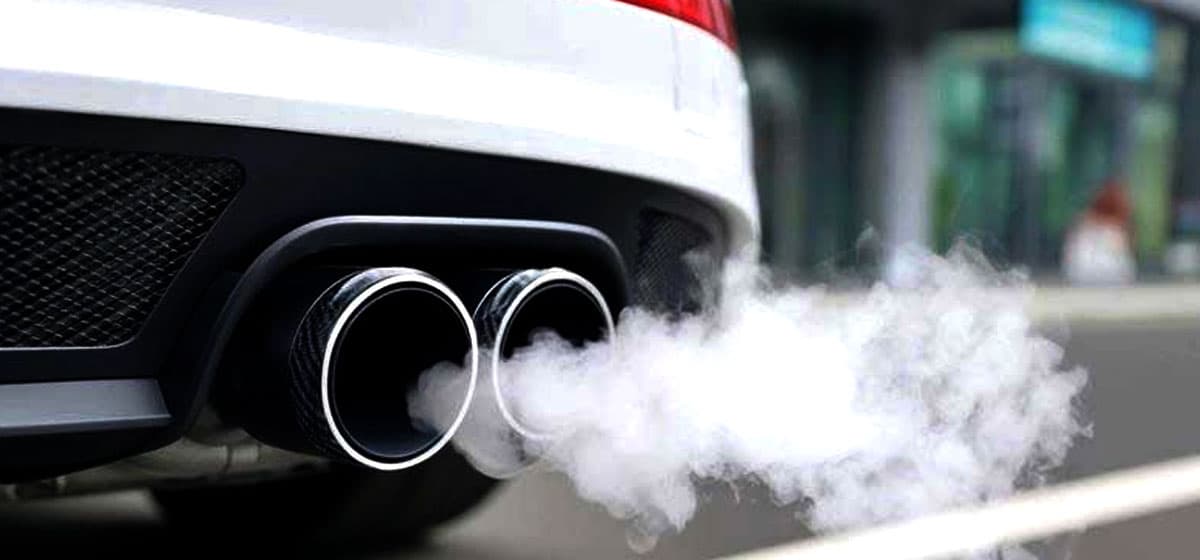 बढी धुवाँ फाल्ने १४ सवारीलाई कारबाही