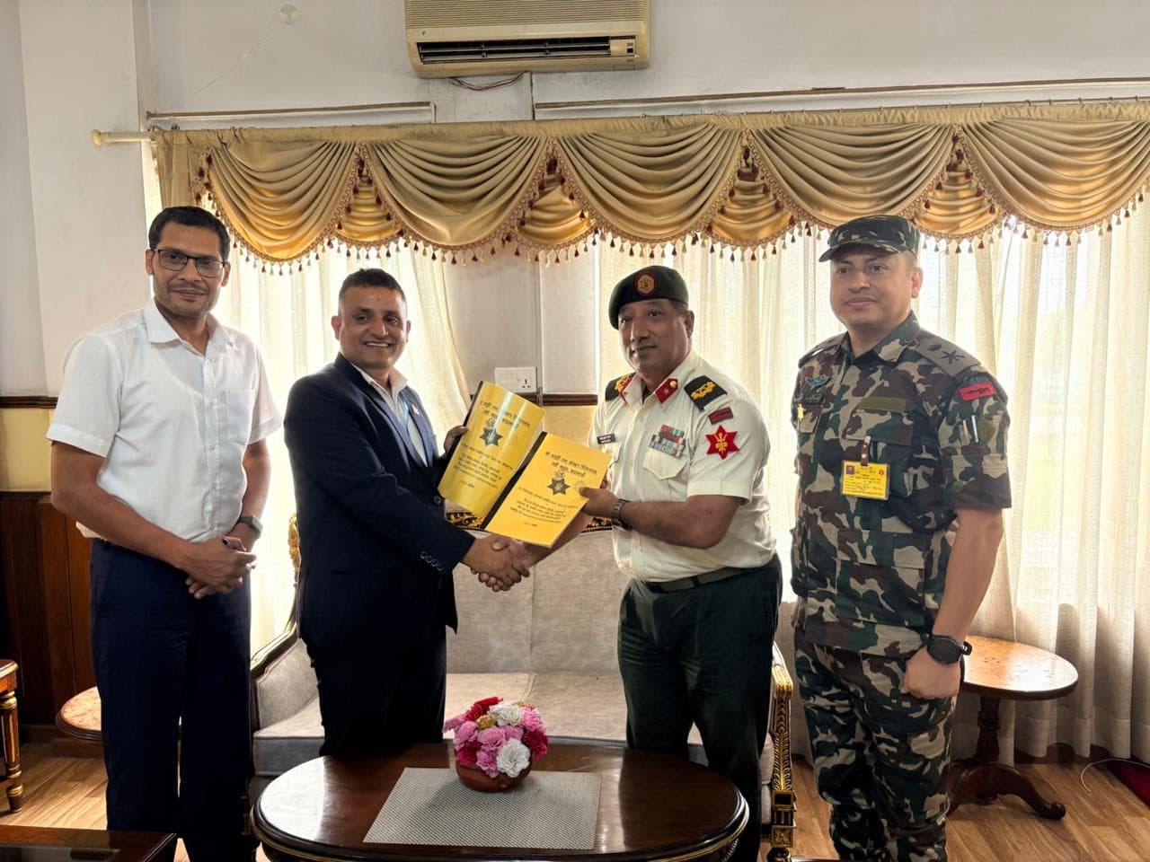 प्रधानमन्त्री बालेनको पहलपछि डिडिसीको बजार विस्तार तीव्र, सेनासँग दैनिक १० हजार लिटर दूधको सम्झौता