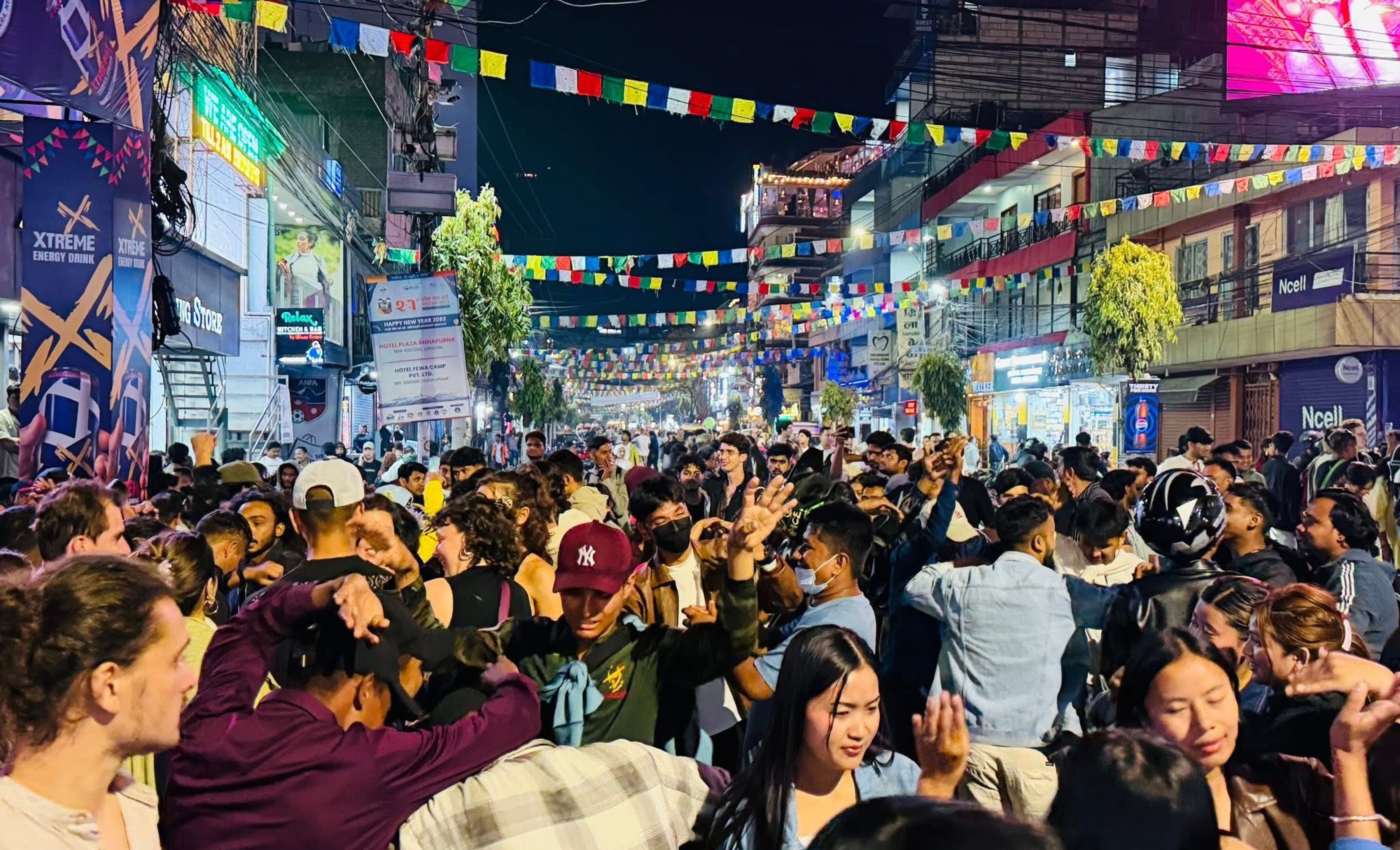 नयाँ वर्षमा मस्त झुम्यो पोखरा