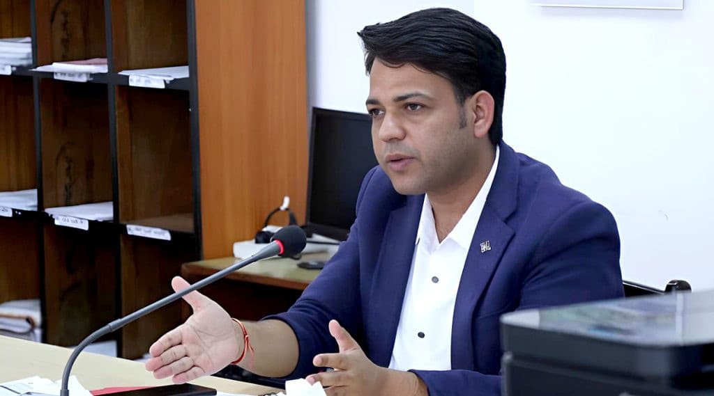१८ वर्षभन्दा कम उमेरका आवेदकलाई स्वतः रोक्ने प्रणाली लागू गर्ने रास्वपाको घोषणा