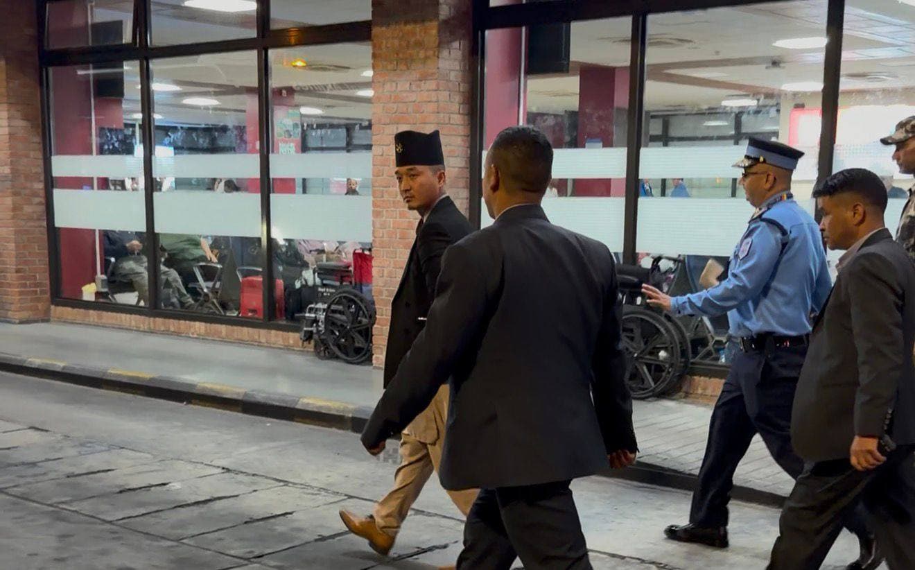 त्रिभुवन विमानस्थलमा गृहमन्त्री सुधन गुरुङको छड्के अनुगमन