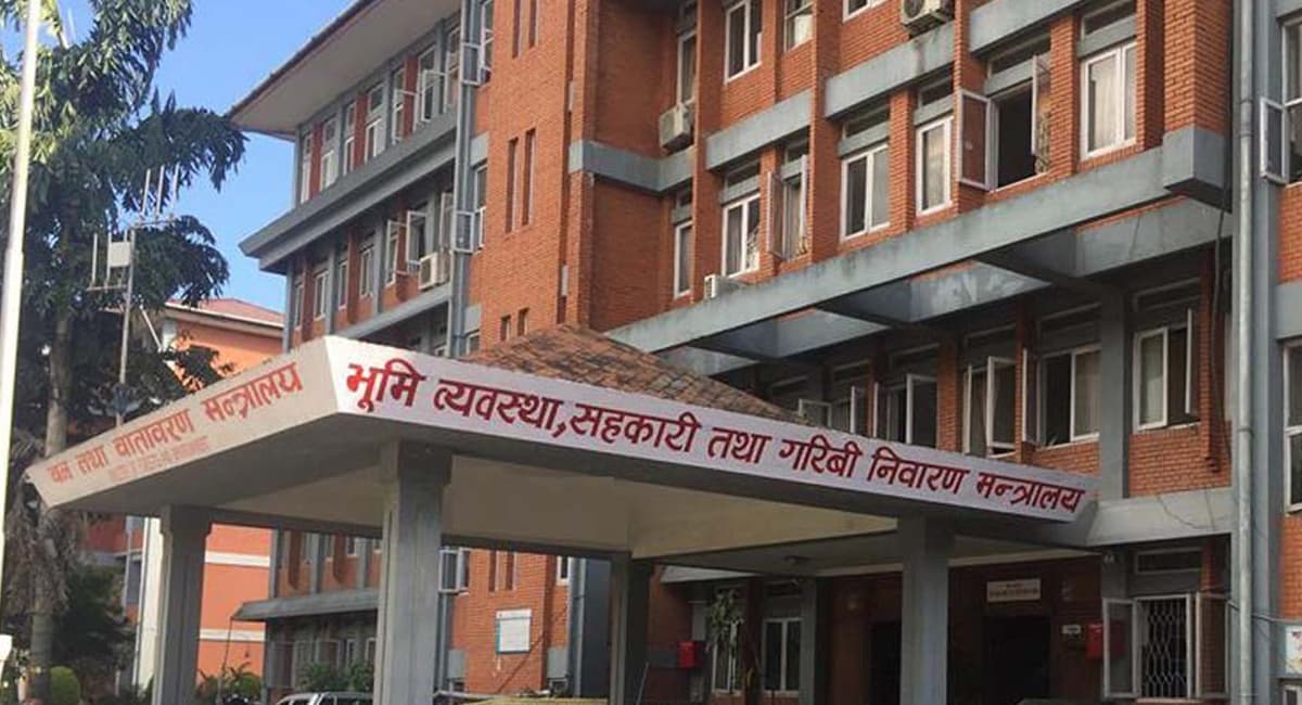 सहकारी पीडितको बचत फिर्ता गराउन मन्त्रालयको सक्रियता, महान्यायाधिवक्ता र सीआईबी प्रमुखसँग मन्त्रीको छलफल