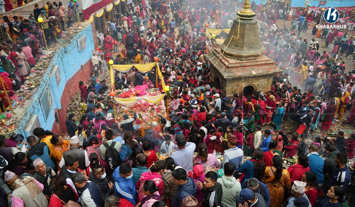 मातातीर्थमा श्रद्धालुको भीड (तस्बिरहरू)