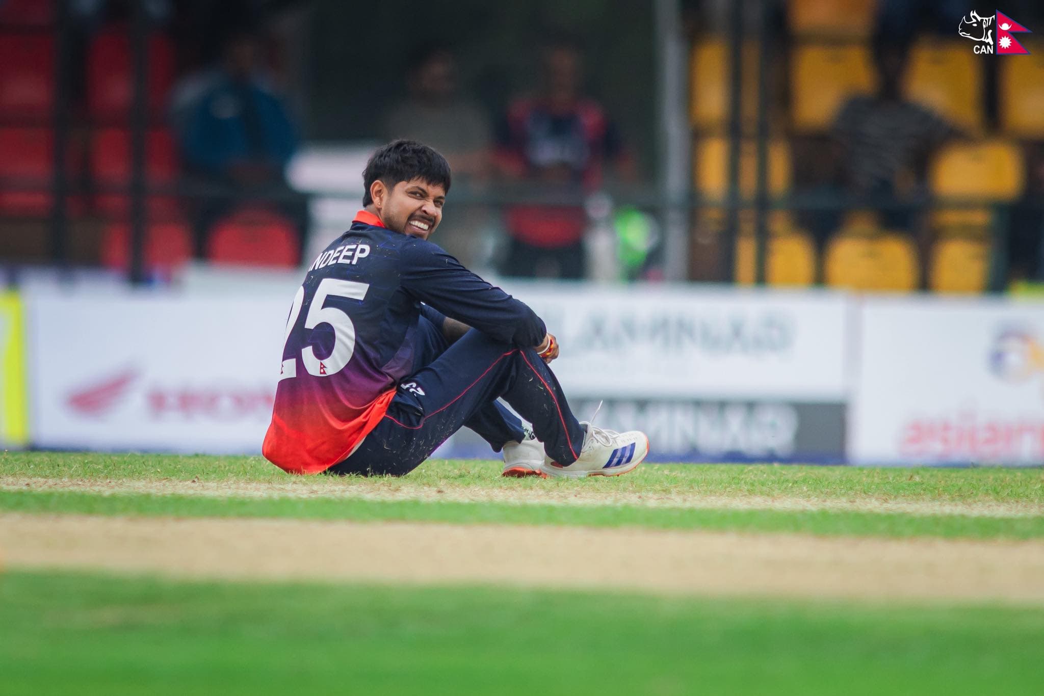 सन्दीपले दिलाए सातौँ सफलता, यूएईको इनिङ सङ्कटमा