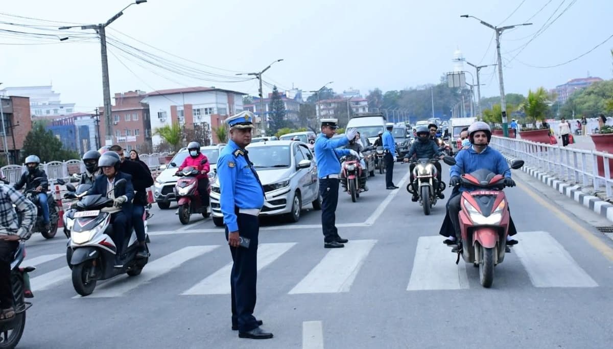 ट्राफिकद्वारा काठमाडौंमा २४ घण्टामा २३ लाख २० हजार राजस्व संकलन