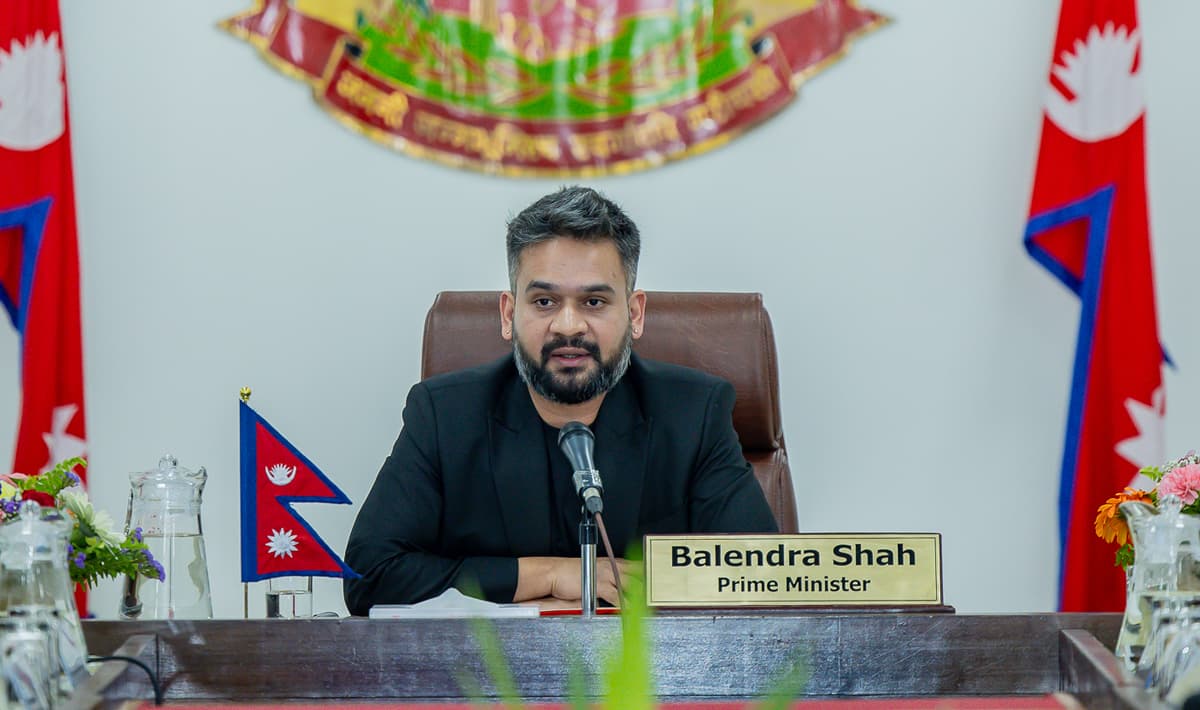 प्रधानमन्त्री बालेन र हस्तकला महासंघका प्रतिनिधिबीच सिंहदरबारमा छलफल हुँदै