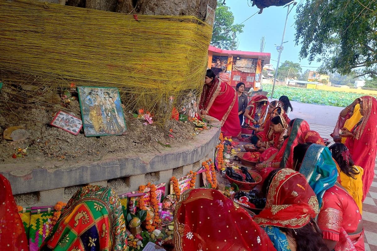 मिथिलामा आज ‘वटसावित्री’ पर्व मनाइँदै