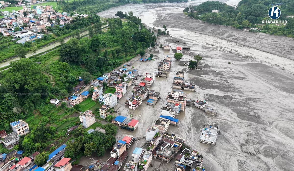 रसुवामा पुनः बाढी आएपछि नारायणगढ-मुग्लिन, पोखरा र काठमाडौँ सडक पूर्ण बन्द
