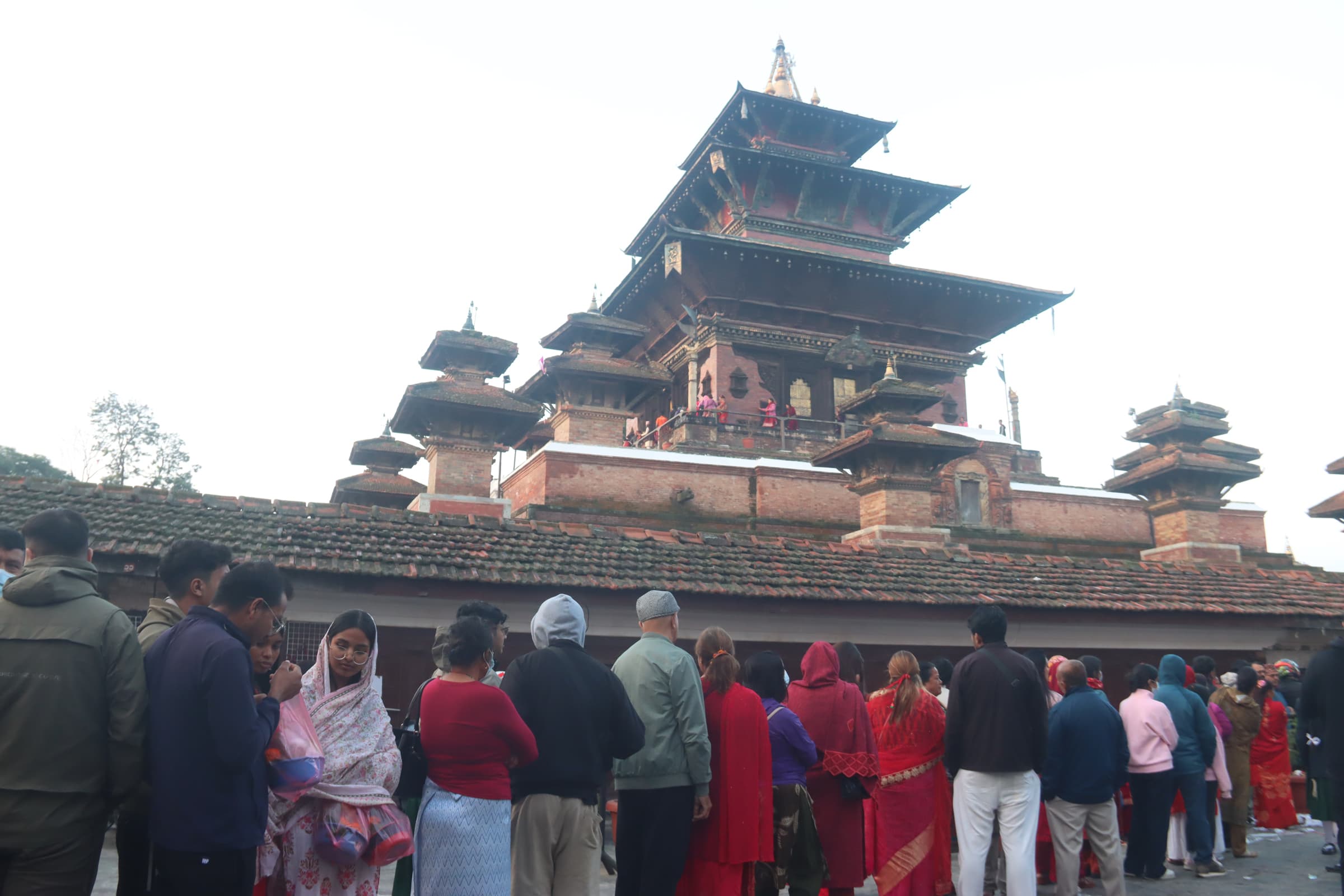 तलेजु भवानीको दर्शन गर्न भक्तपुरमा भक्तजनको ओइरो