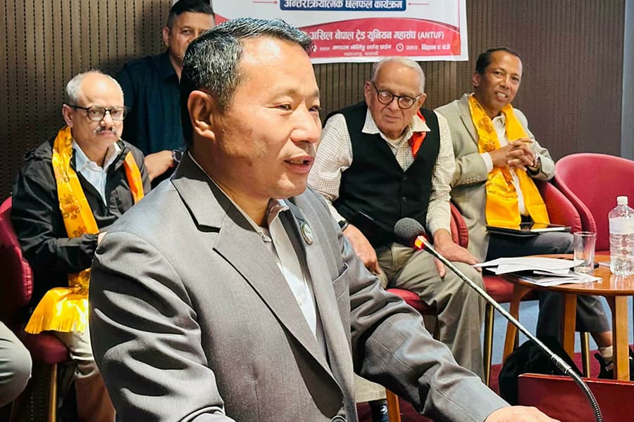 पुरानाकै कमजोरीले लोकप्रियतावादी उदाए : वर्षमान पुन