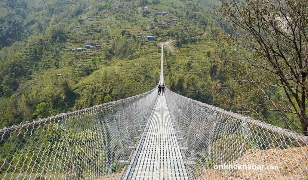 पाँचथरको झोलुङ्‍गे पुल उद्घाटन नहुँदै भाइरल (तस्वीरहरू)