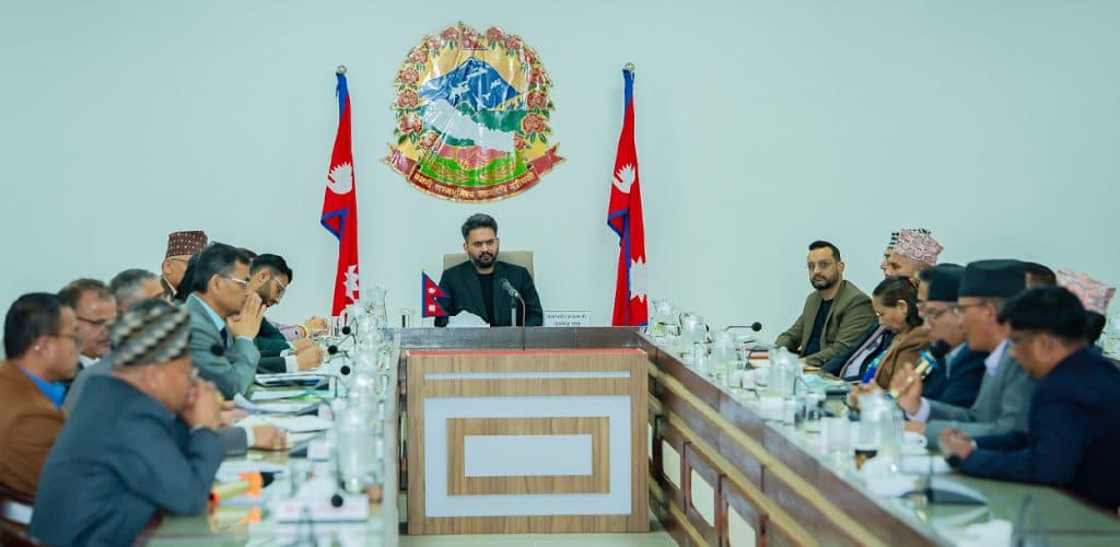 उपकुलपतिहरूलाई प्रधानमन्त्रीको निर्देशन– विद्यार्थी र कर्मचारीका संगठन हटाउनू