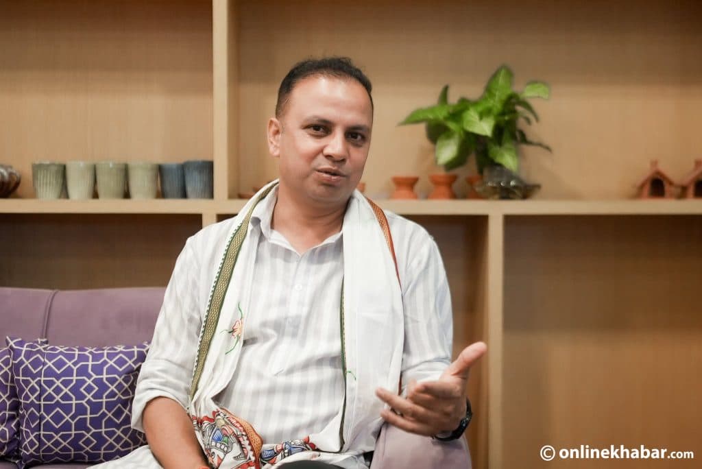 ‘प्रमुख मन्त्रालय र पार्टीको कार्यकारी पद दुवै खोज्नु कुनै एकमाथि अन्याय गर्नु हो’