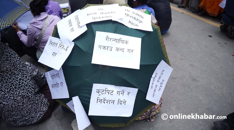 सडकमा पोखिँदै छ नागरिक असन्तोष