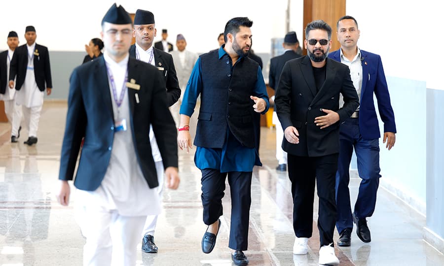 सरकारका गतिविधिले रास्वपामै हलचल, बढ्दैछ दुईपक्षको दुरी