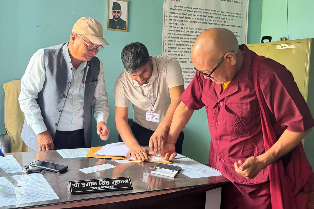 चितवनमा अव्यवस्थित बसोबासीलाई हटाउने तयारी र लालपूर्जा वितरण सँगसँगै