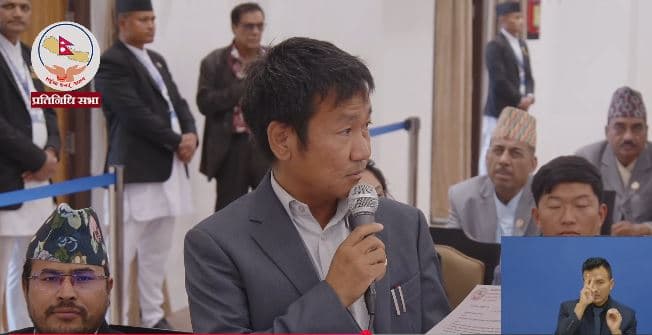 हर्कको प्रश्न- भत्किएका बस्ती र होल्डिङ सेन्टरमा प्रधानमन्त्री जानुभयो कि कार्यालयमै लुकी बस्नुभएको छ?