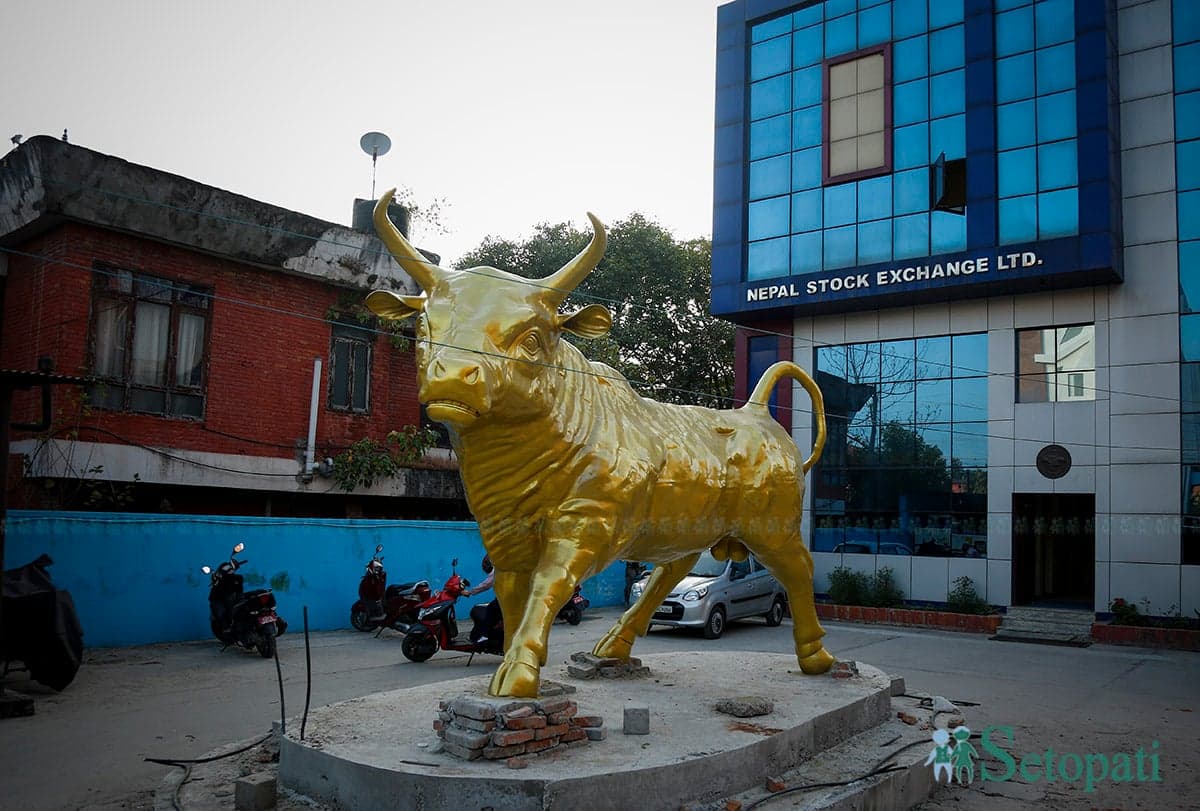 सेयर बजारमा सर्किट ब्रेकरको नयाँ व्यवस्था लागु हुनुअघि किन भइरहेको छ आलोचना?