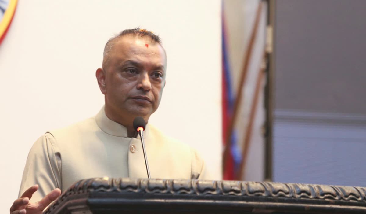 सुशासन प्रवर्द्धनका निम्ति संविधान संशोधन आवश्यक : गगन थापा