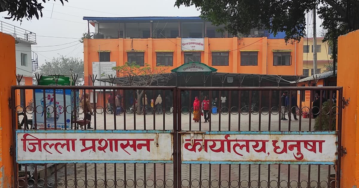 धनुषामा प्रतिपरिवार एक सिलिन्डर बिक्री गरिने
