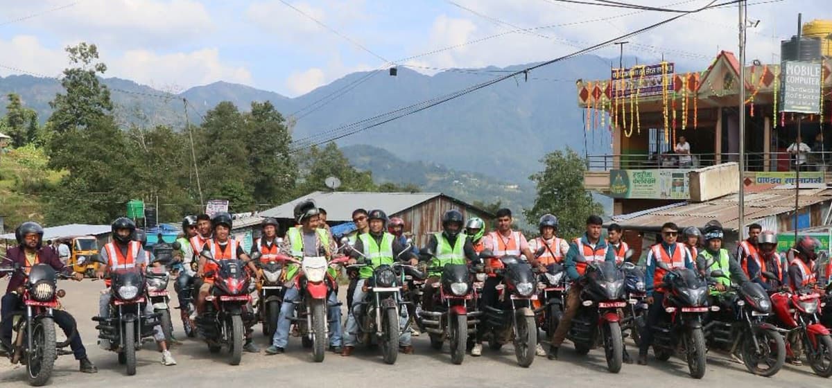 खाेटाङमा ६४२ चेलीबेटीले पाए मोटरसाइकल सेवा