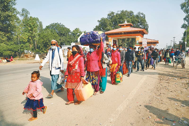 सय रुपैयाँ बढीको सामानमा भन्सार शुल्क लिने निर्णयमा सर्वोच्चको ब्रेक