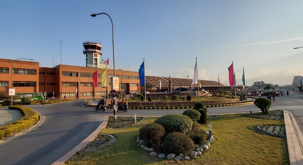 त्रिभुवन विमानस्थलमा मुटुको धड्कन अचानक बन्द भए उपचार गर्न ‘एईडी’ मेसिन