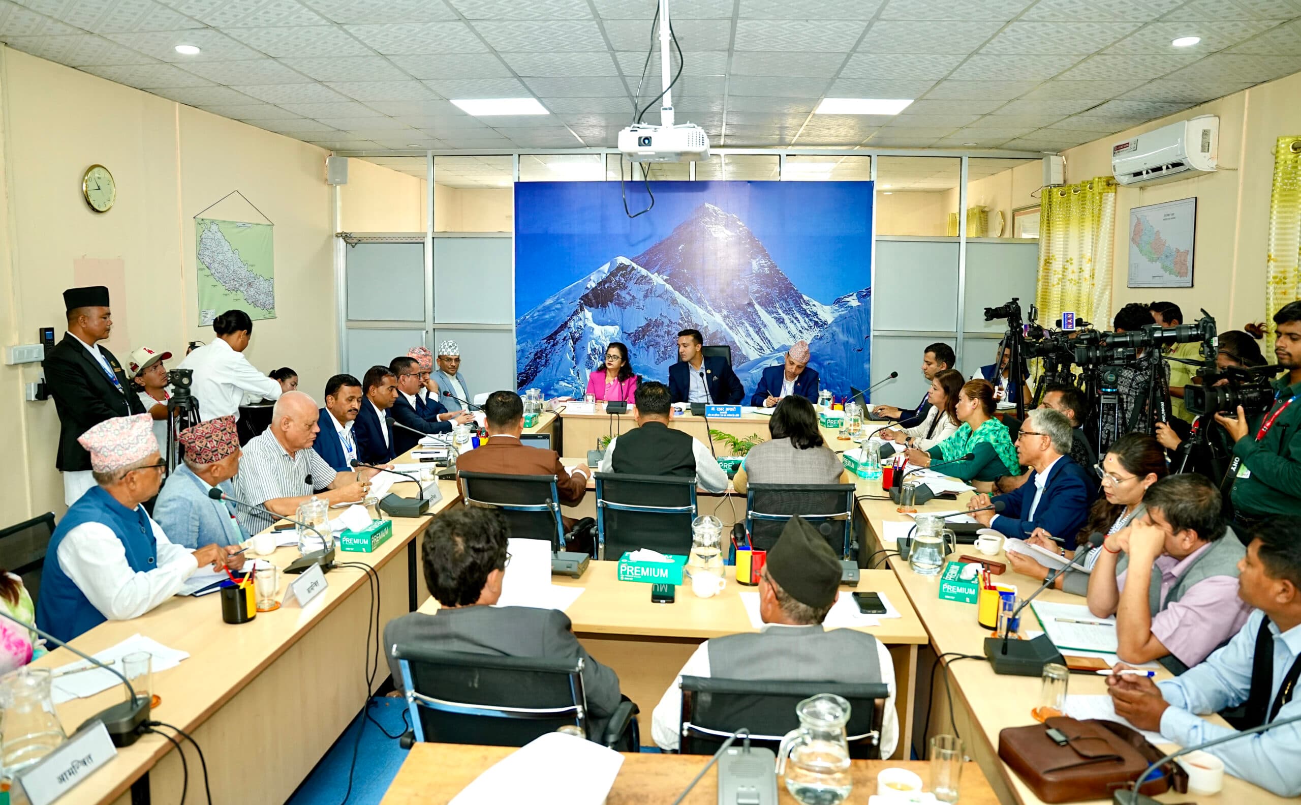 ग्यास आपूर्तिको अवस्था, वितरण तथा ढुवानीलाई पारदर्शी बनाउछौँ : मन्त्री गौरीकुमारी