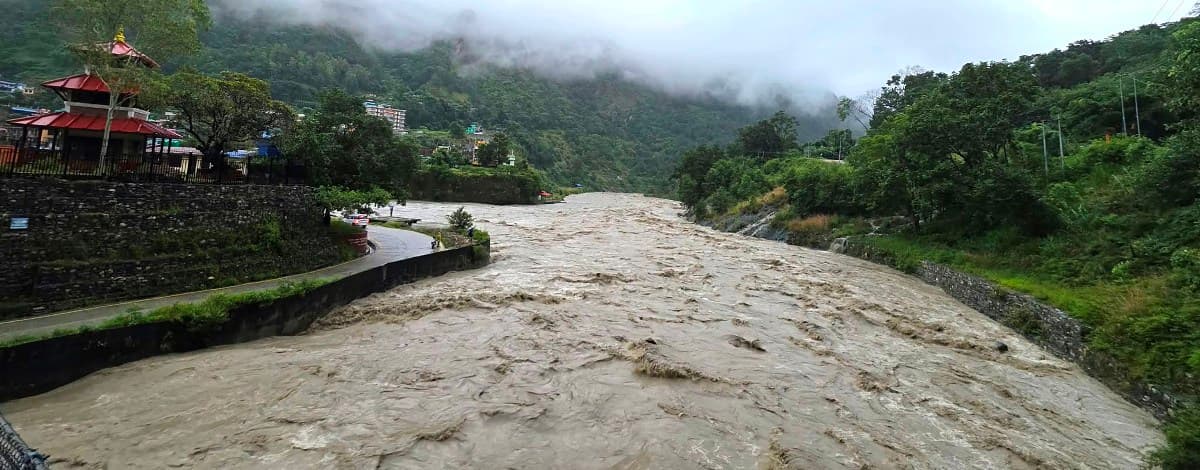 बाढीपहिरोबाट म्याग्दीका २०० परिवार विस्थापित