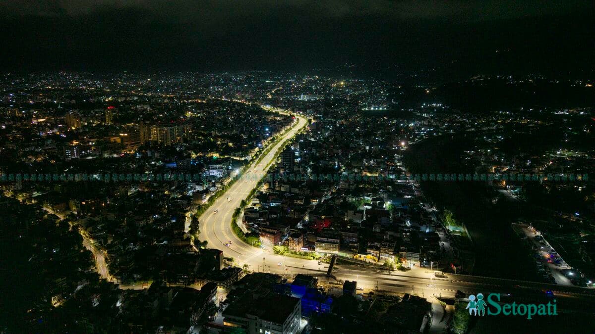 १३ करोड लगानीमा राखियो बत्ती, ललितपुर रिङरोड भयो झलमल्ल (तस्बिरहरू)