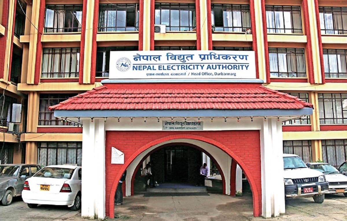 भोटेकोशी बाढीमा बेपत्ता प्राधिकरणका कर्मचारी/श्रमिक परिवारलाई ५ लाख रूपैयाँ र ६ महिनासम्म आधा तलब